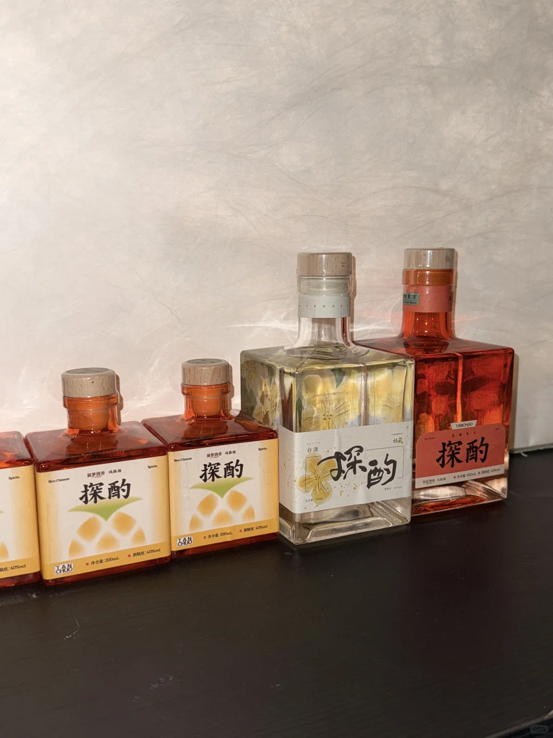 Aqua / 用菠萝白酒做出了香香酒～