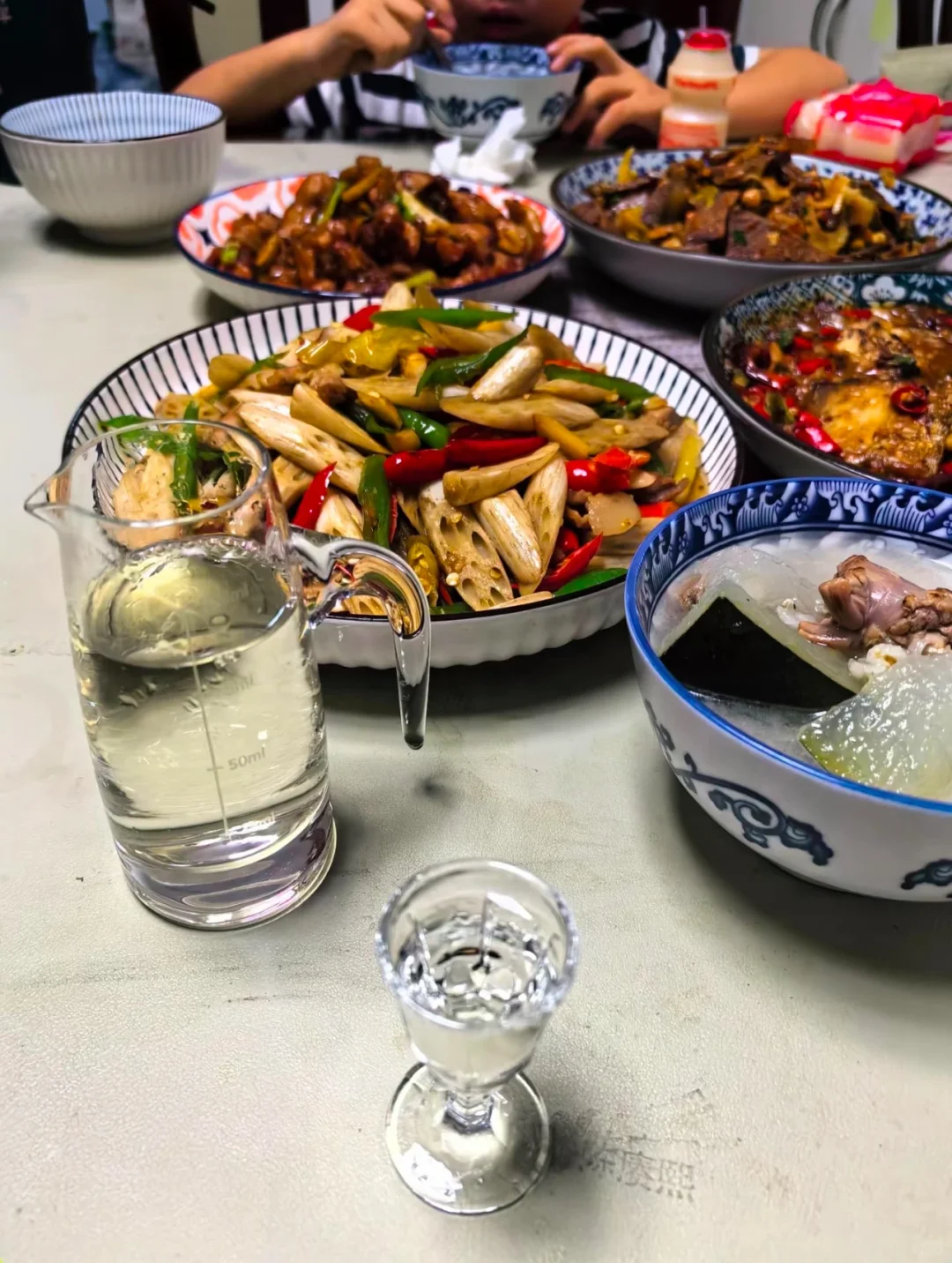 在茅台镇单位领导与酒厂老板心窝窝里最爱！