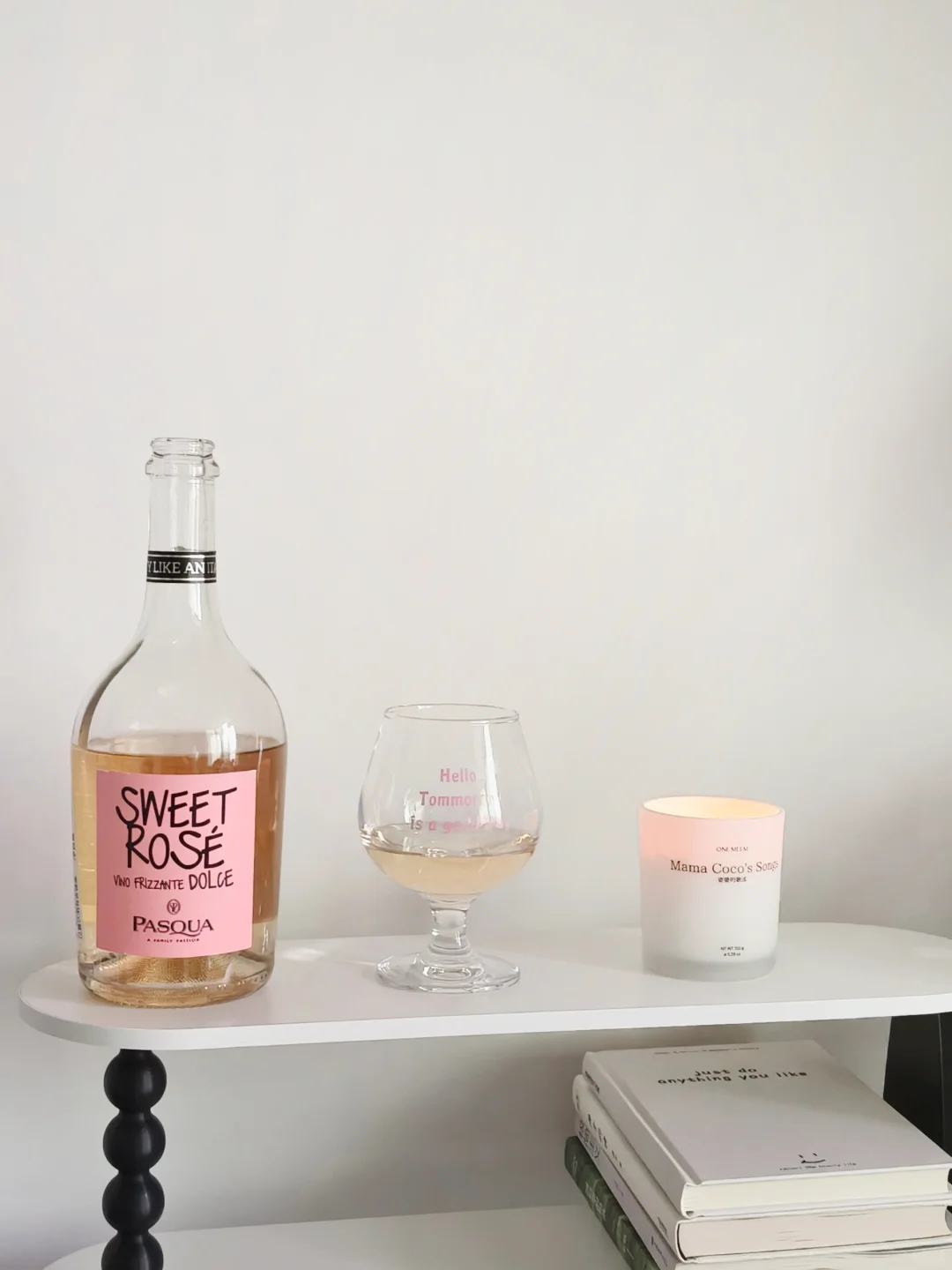 举杯 祝福妇女节快乐 ?