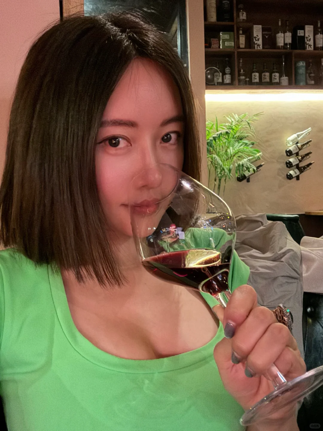 今天也来一杯网红酒??