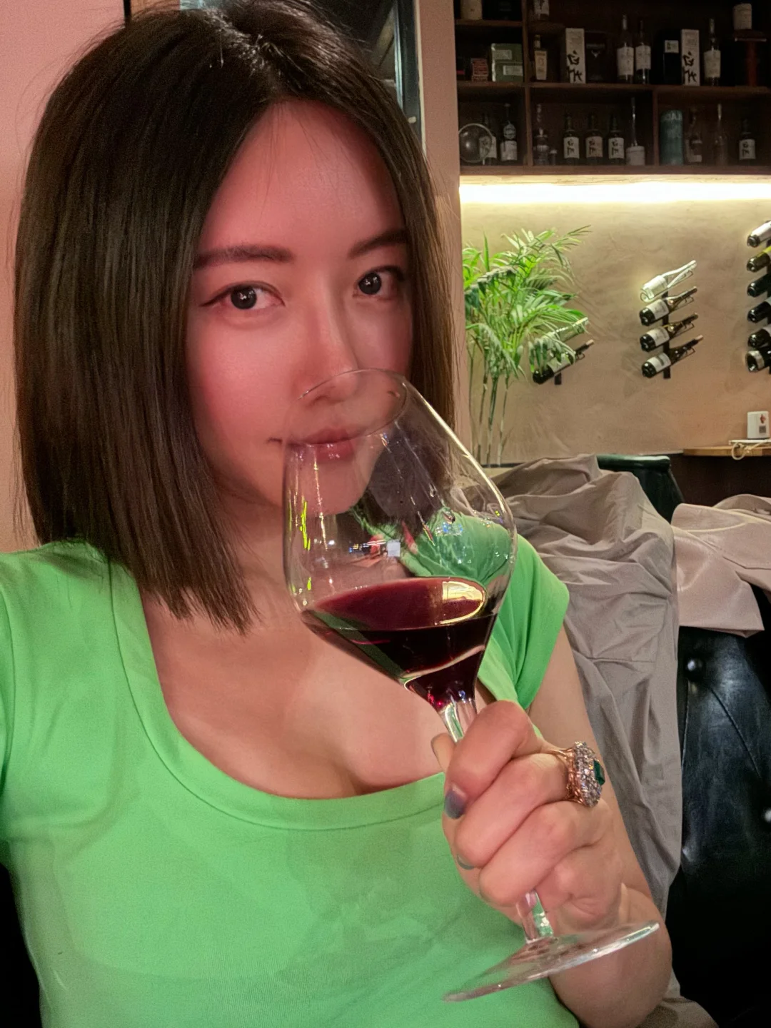 今天也来一杯网红酒??