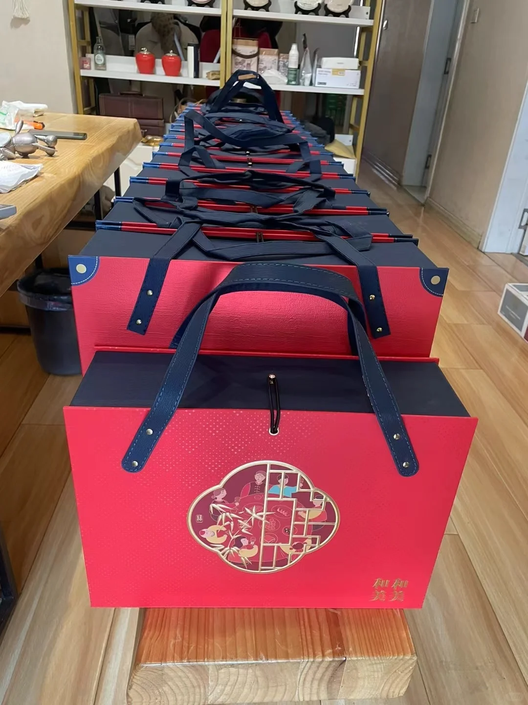 过年送礼的礼盒好看不？