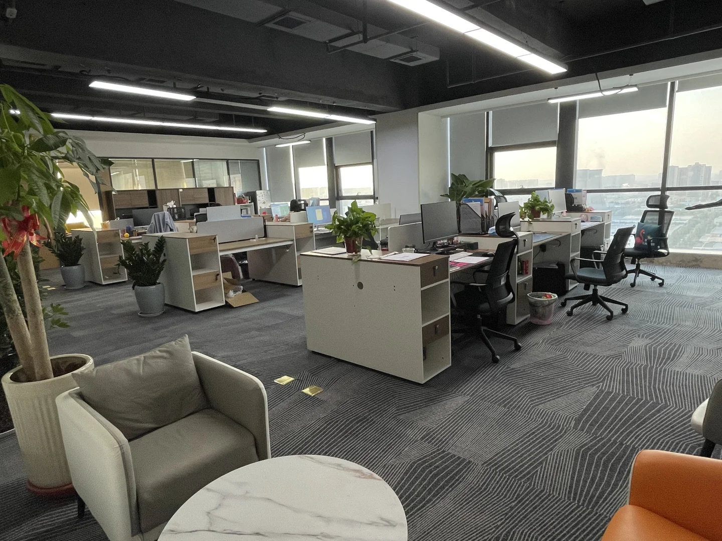 双休！双休！双休！周末不加班 愿意挑战高薪工