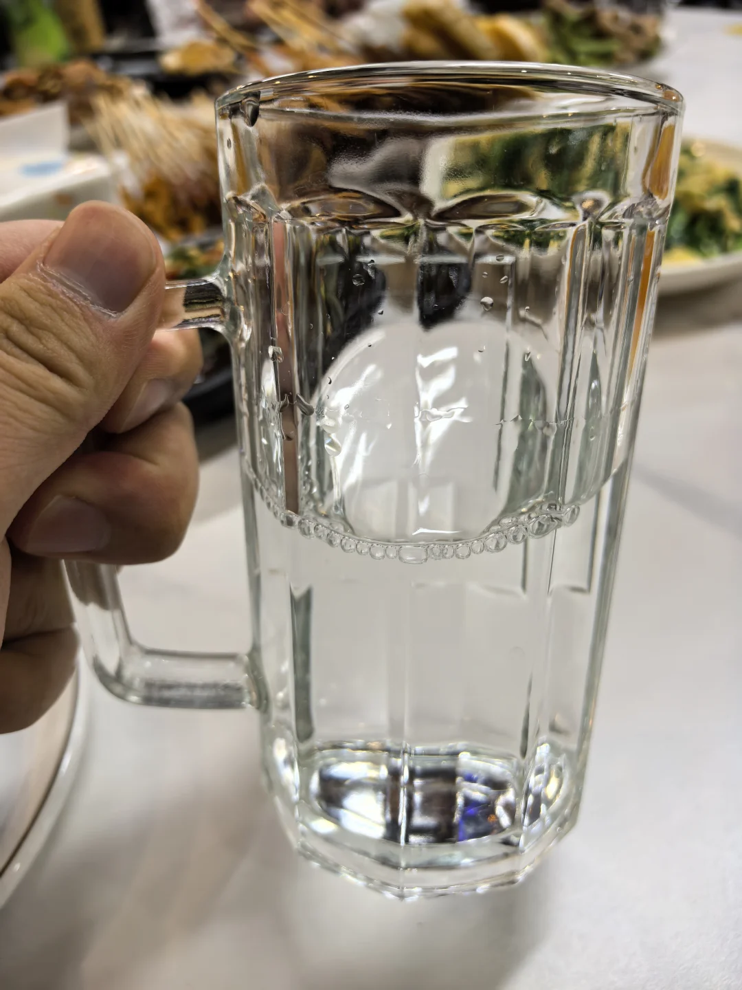 大杯比小杯更适合喝白酒