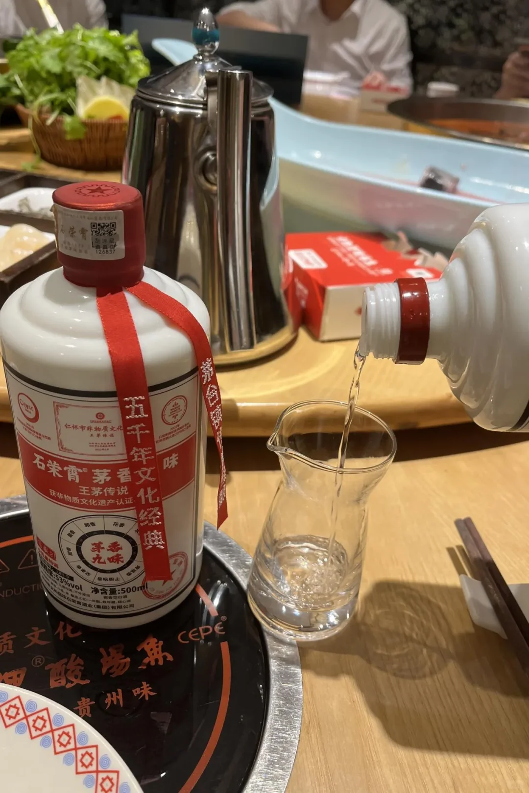 《为什么中国人送礼都喜欢送白酒》