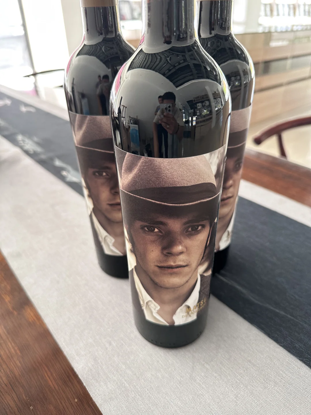 马督小僧红葡萄酒
