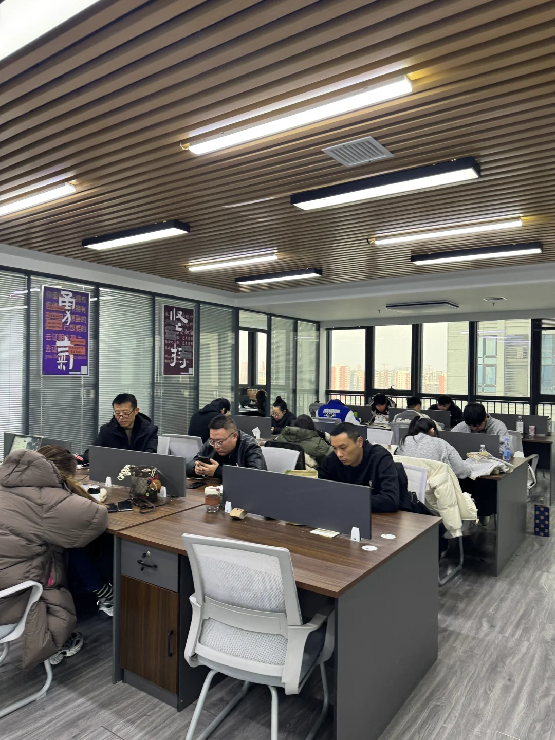 我的公司,只有十几个人,一年利润数千萬
