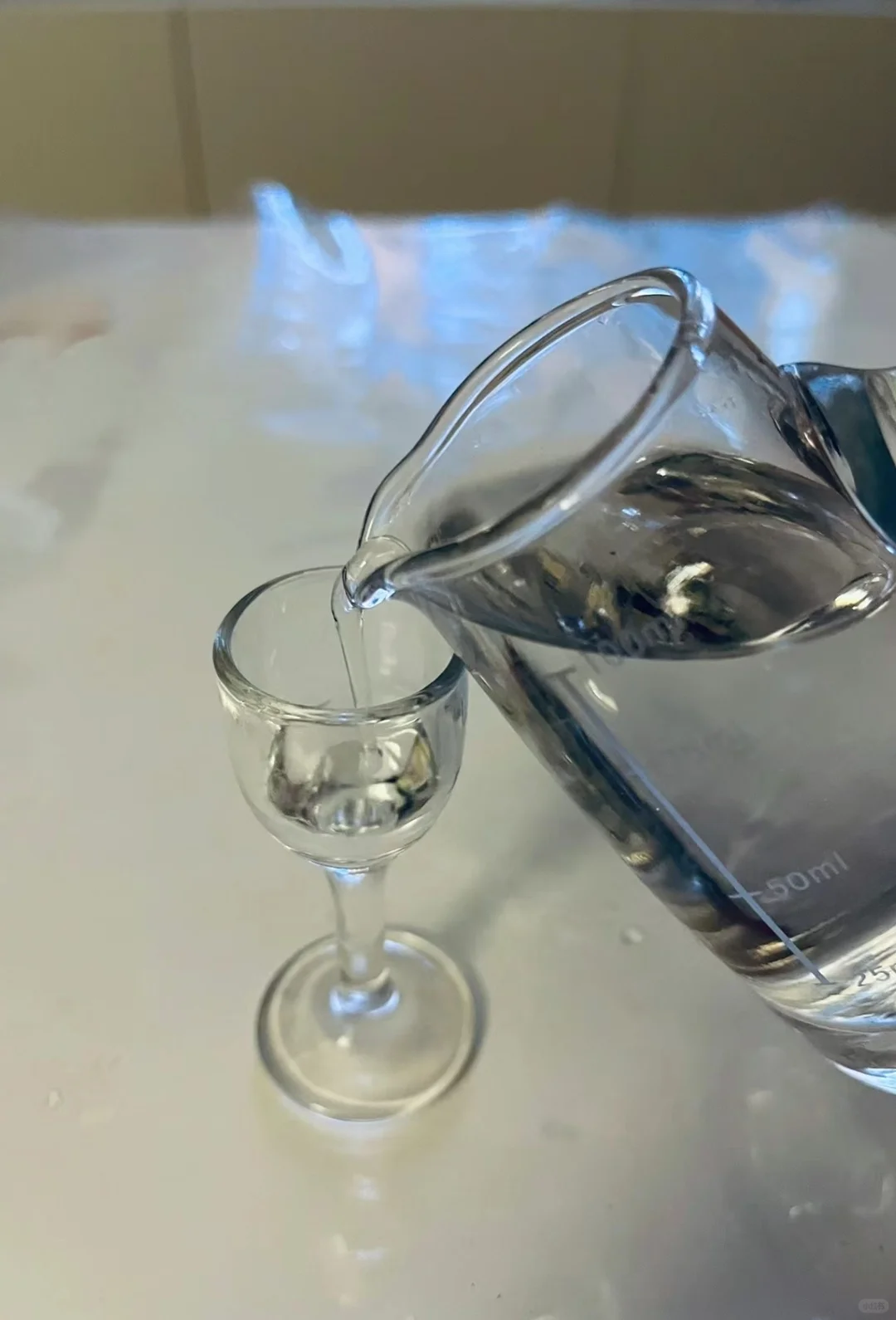 为什么现在年轻人很少喝白酒