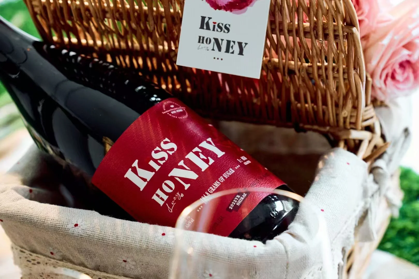 微醺浪漫之夜女生必看！教你喝出红酒高级感