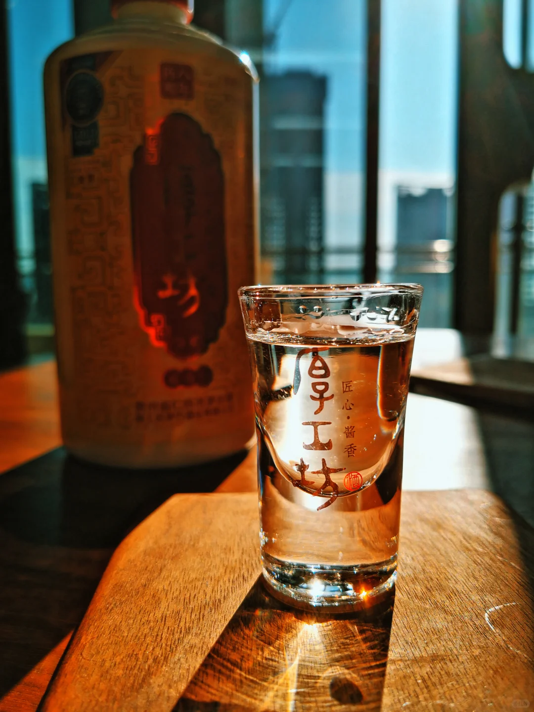 探寻白酒的魅力：中国古老蒸馏酒的文化与智