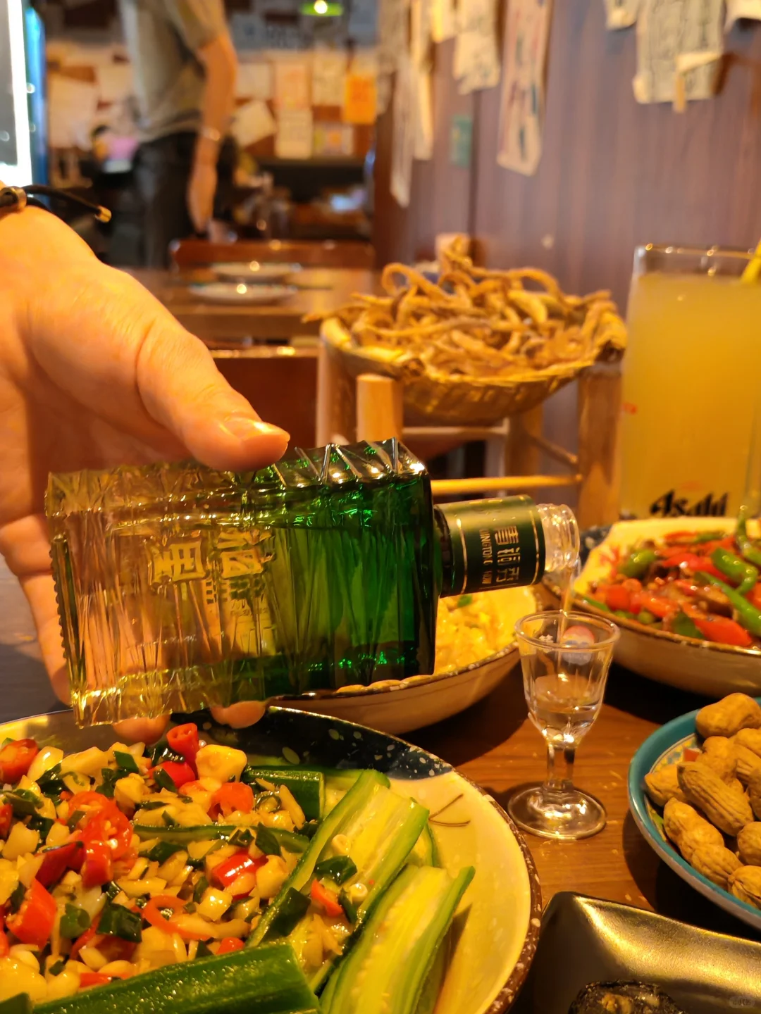 一人独酌，分外相宜?！