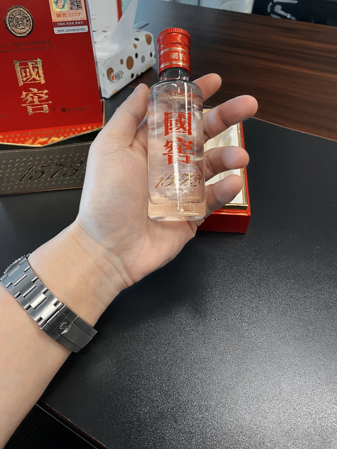 谁说喝白酒老气
