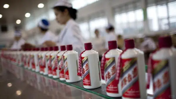 茅台镇酱酒泡沫破裂：曾经的暴利行业衰落？