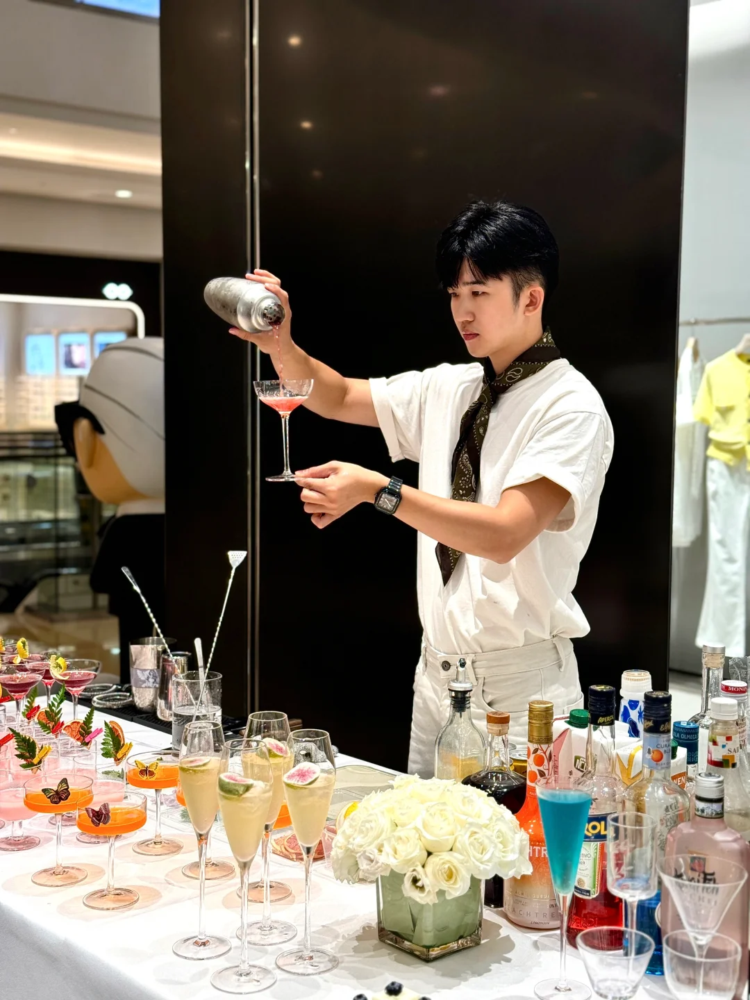 调酒师在线演出??