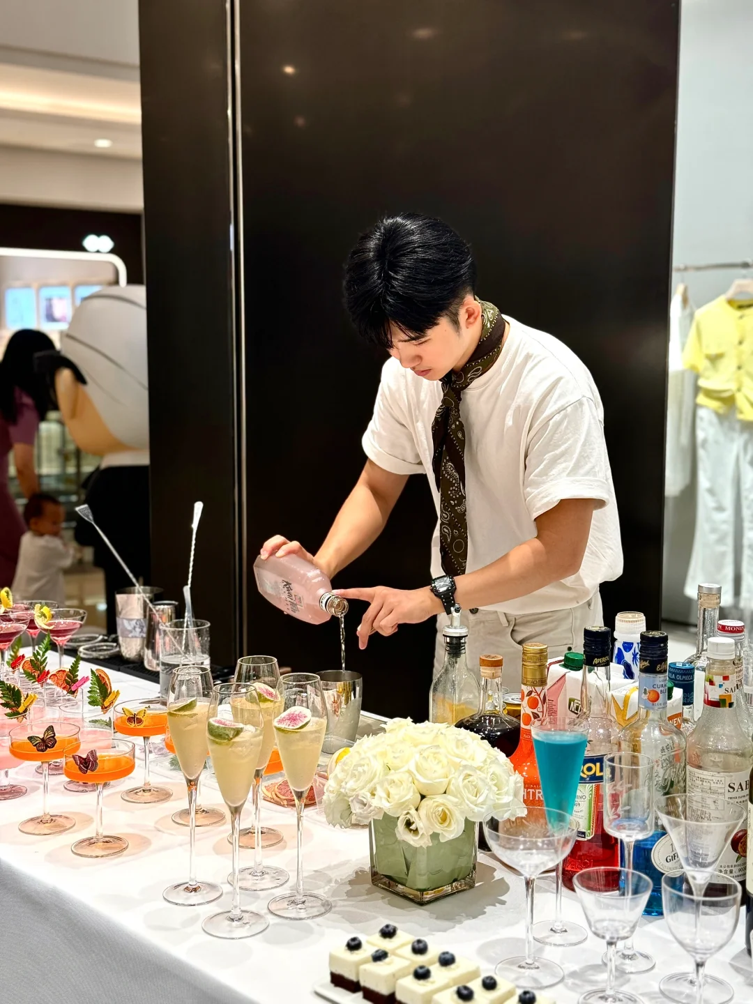 调酒师在线演出??