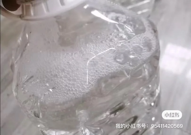 高粱酒回味浓厚不上头 用最传统酿造技艺