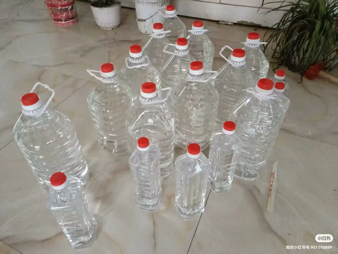 高粱酒回味浓厚不上头 用最传统酿造技艺