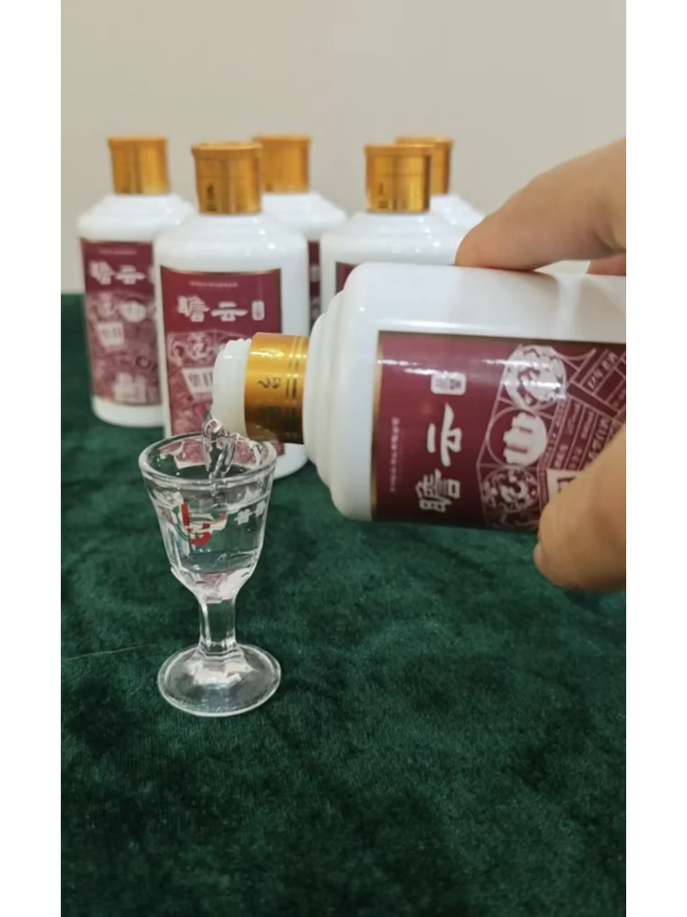 00后酒蒙子尝试新赛道之酱香白酒