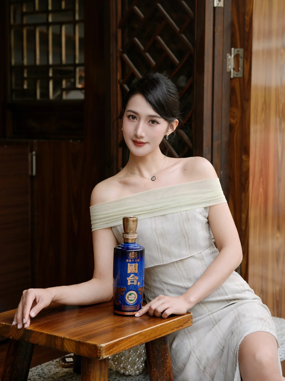 ?凉亭小酌，与国台十五年的新中式浪漫