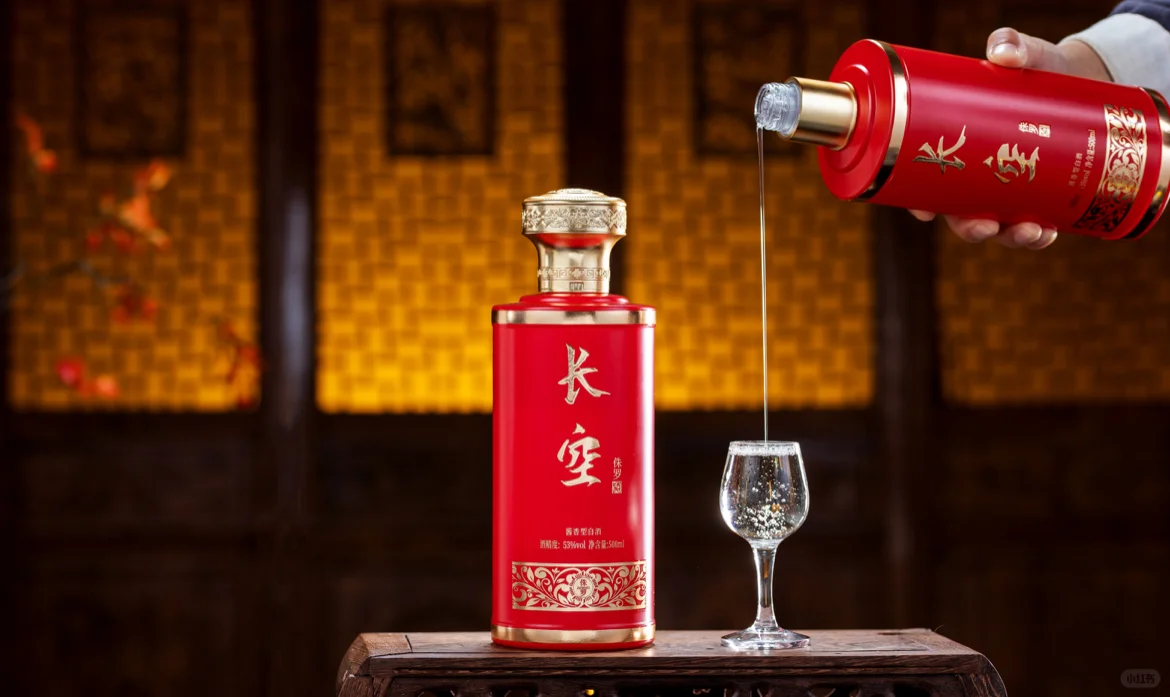 地质青年酿艺，用?白酒回忆时间