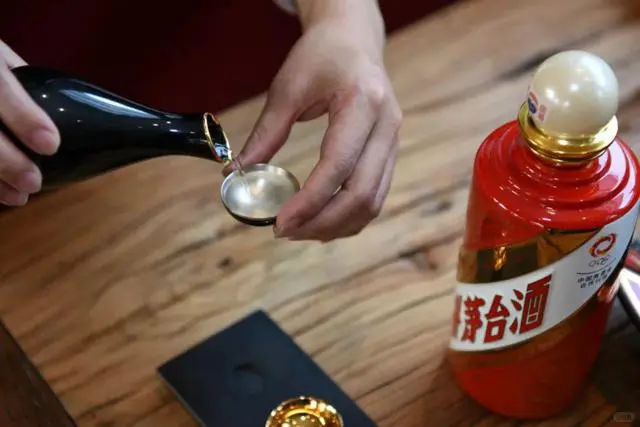 探秘贵州茅台酱香白酒，一场极致的味觉盛宴