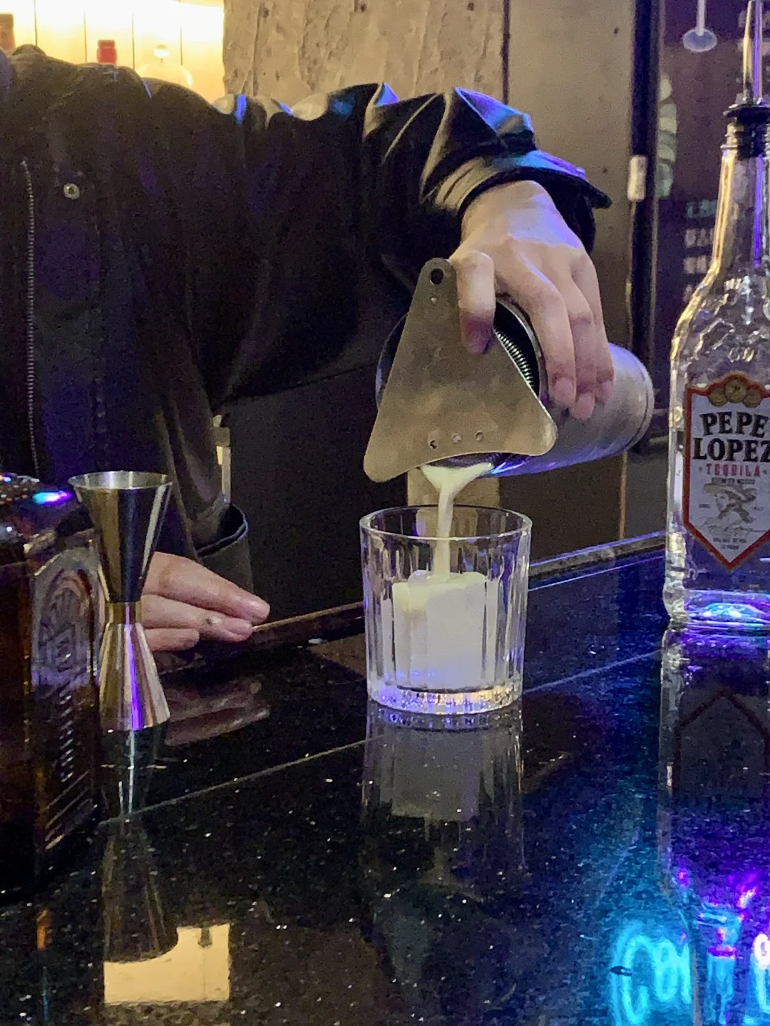 藏在酒仓里的微醺乌托邦 | 番禺桥南