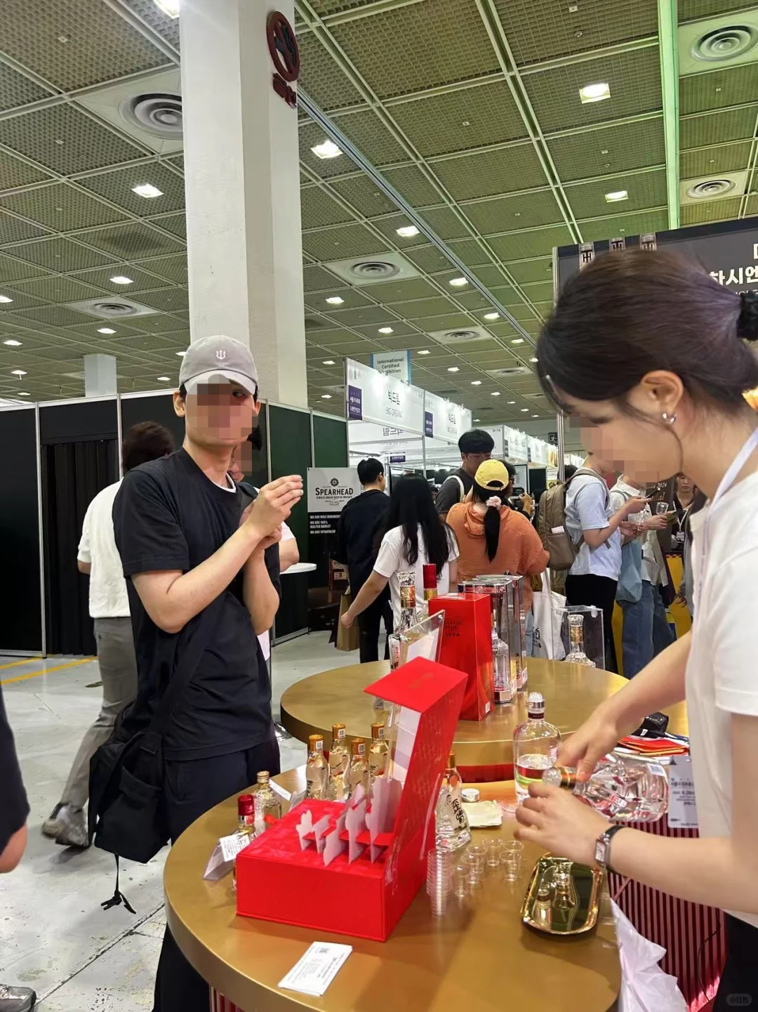 首尔酒博会人潮汹涌