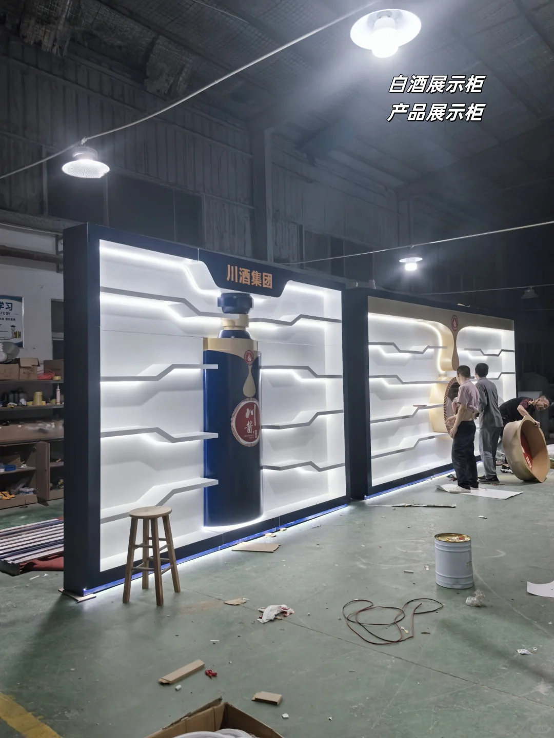什么神仙设计！！你绝对没见过白酒展示柜！