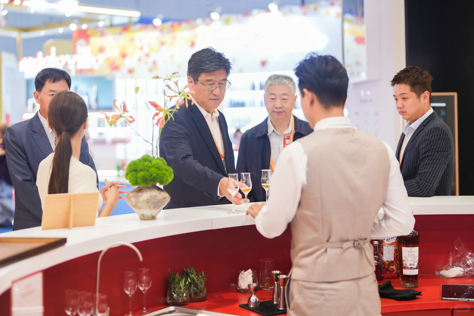 展会-调酒师