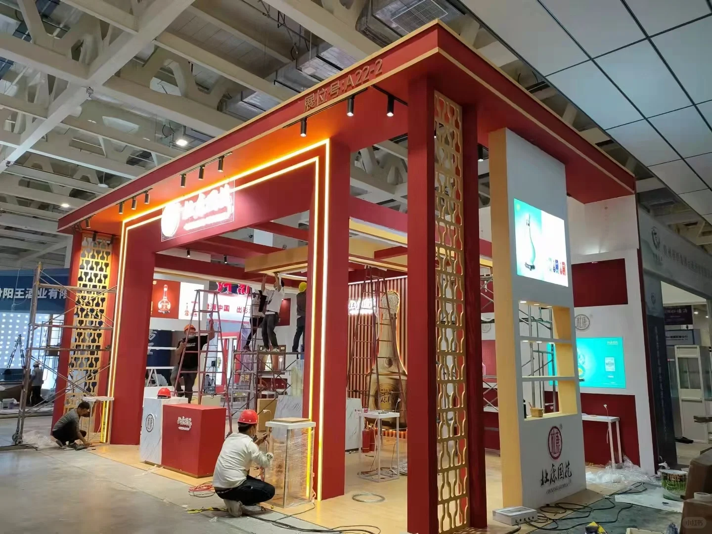 一天施工时间完成的展台
