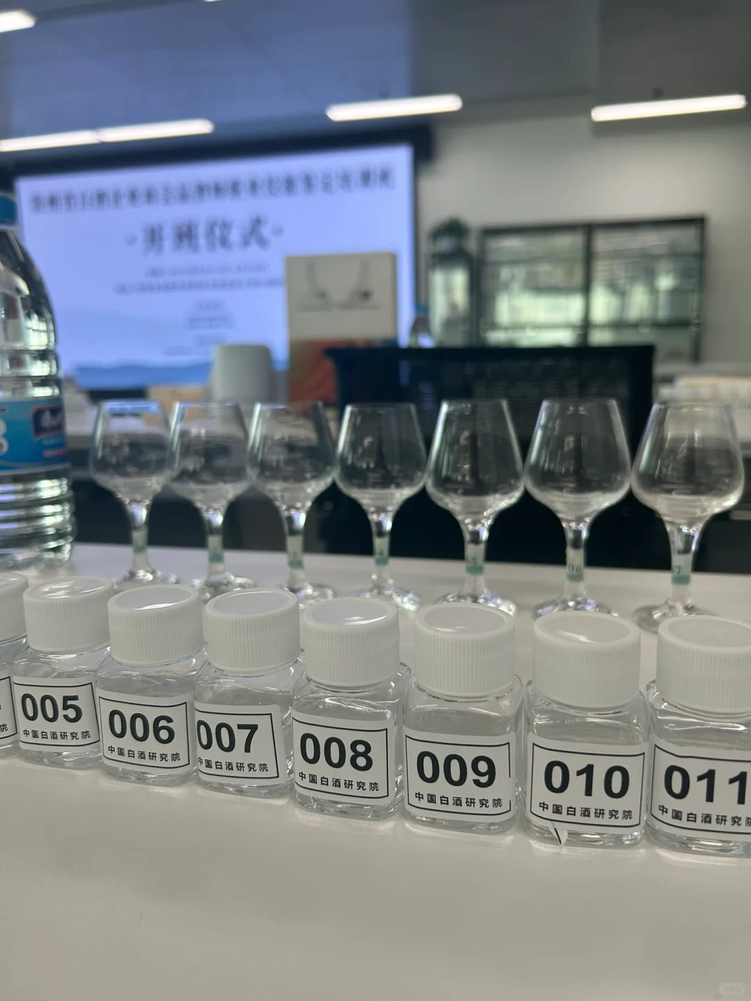 28岁喜提专职喝酒工作｜国家四级品酒师培训