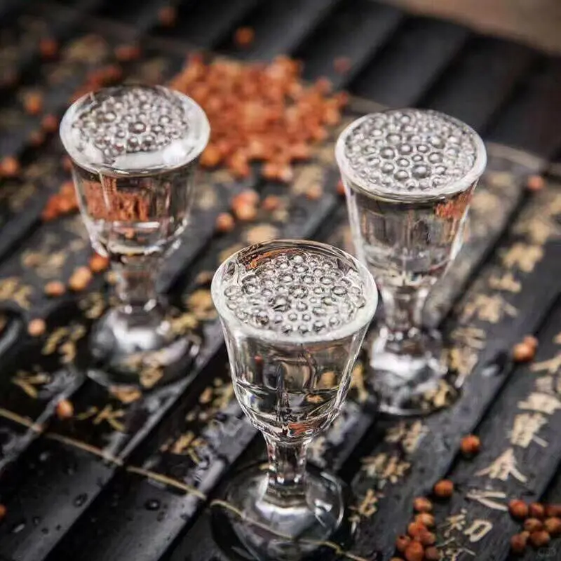 初尝难入口，再品香上头：酱酒，越懂越爱！