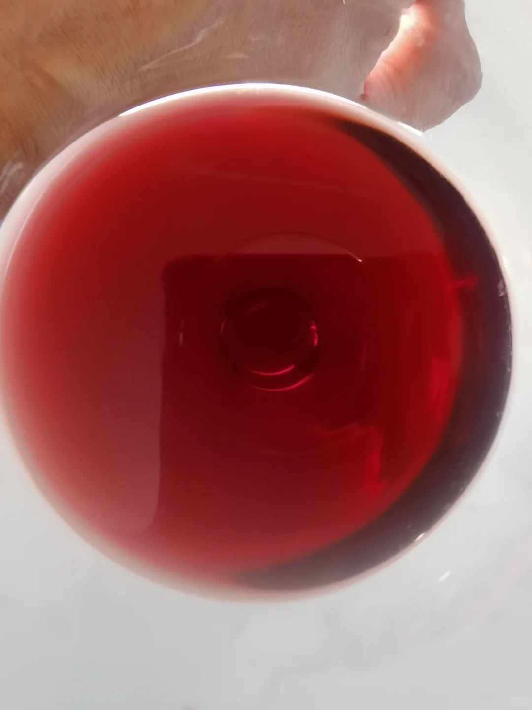 自酿葡萄酒第32天,酒色暗红分装小瓶
