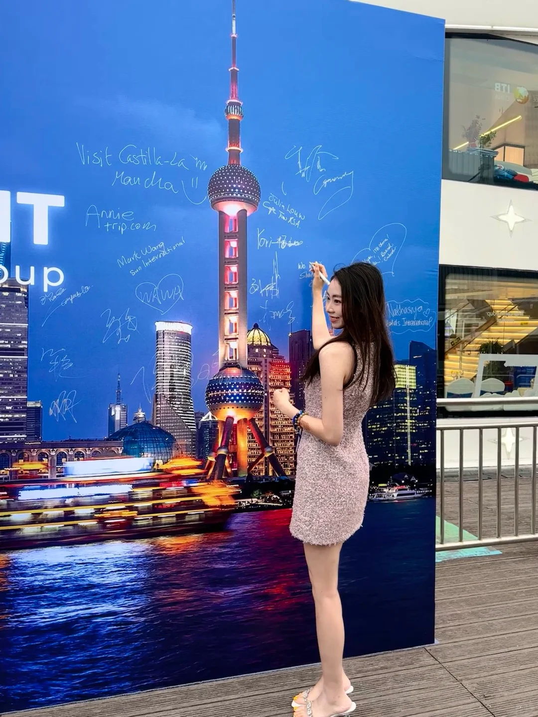 关于我在邮轮晚宴被加爆wx