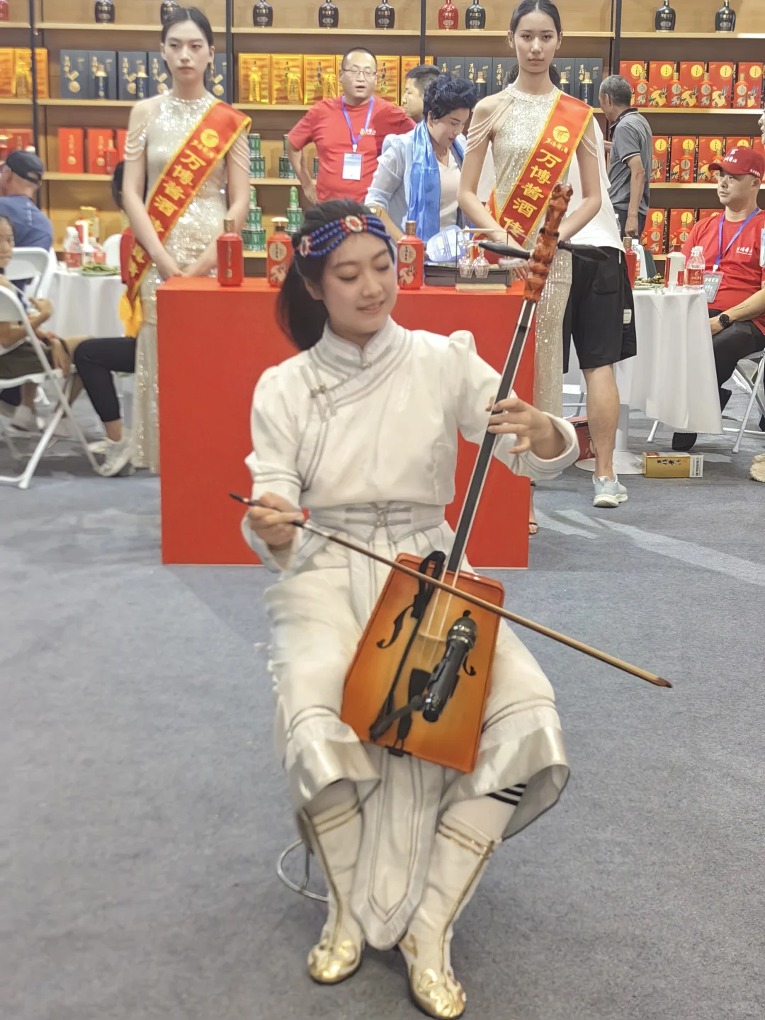 新疆糖酒会又看到这个妹子了