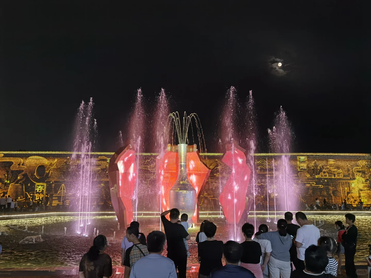 机械装置光影秀——破坛新生，酒香传千年