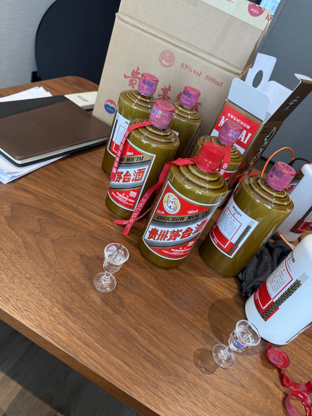 摆柜一箱2021精品茅台