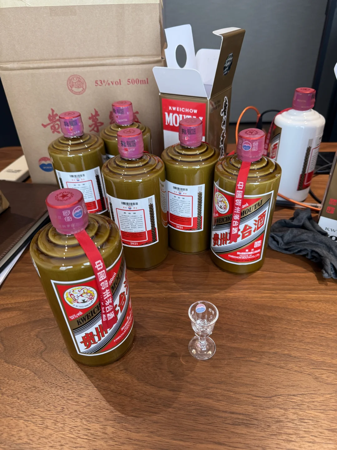摆柜一箱2021精品茅台