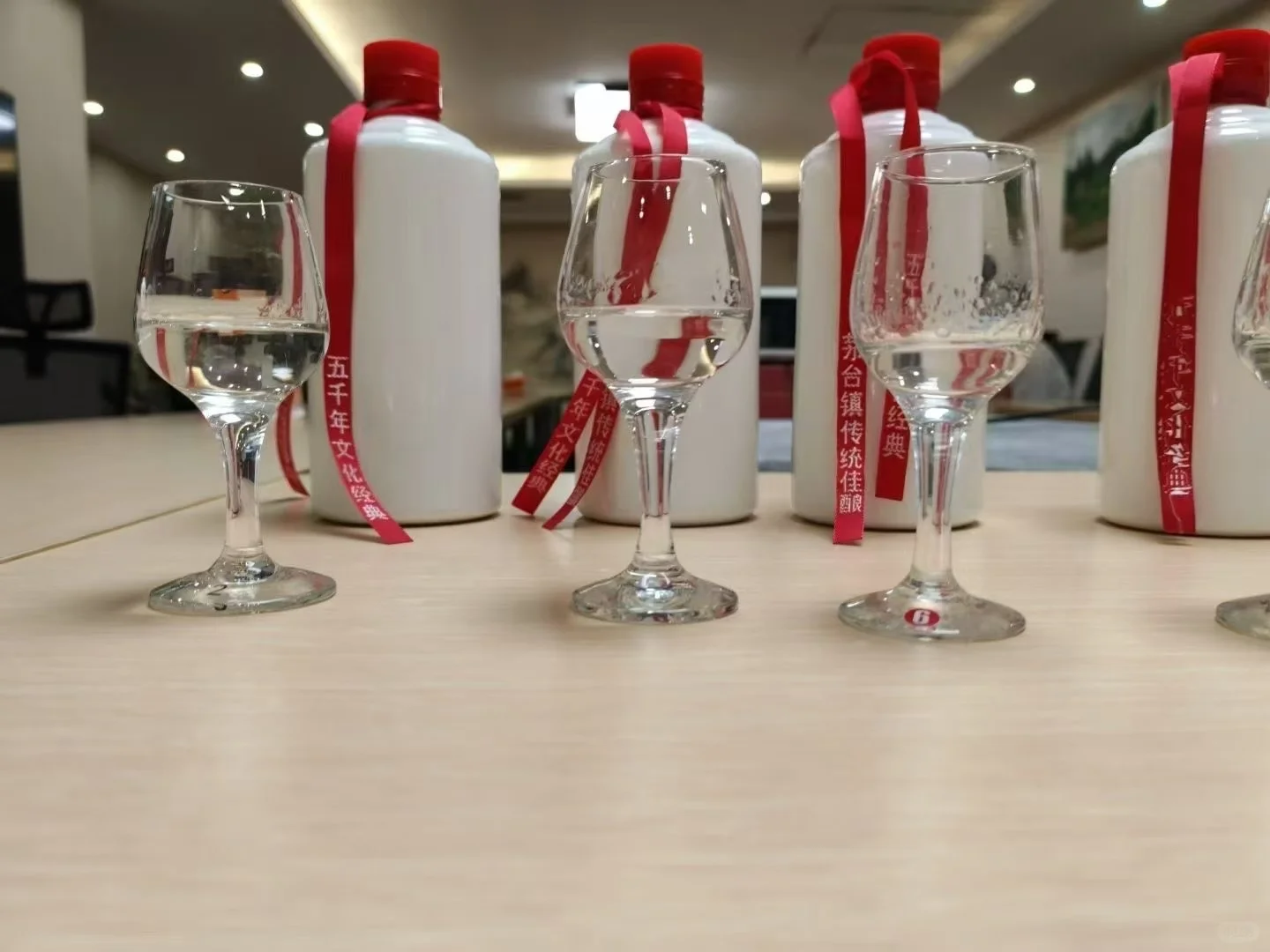 为什么要早上品酒？