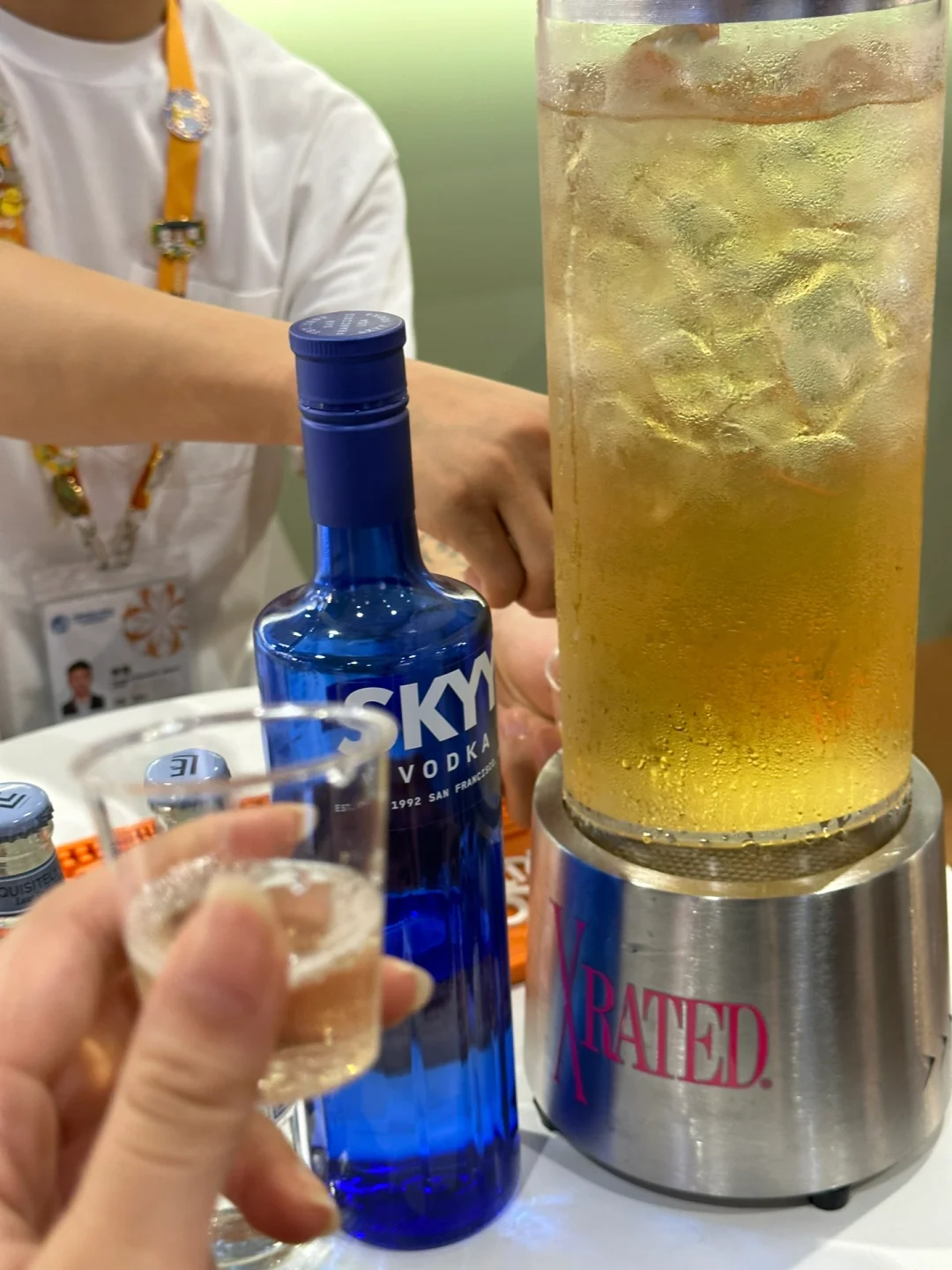 关于我在进博会当酒鬼