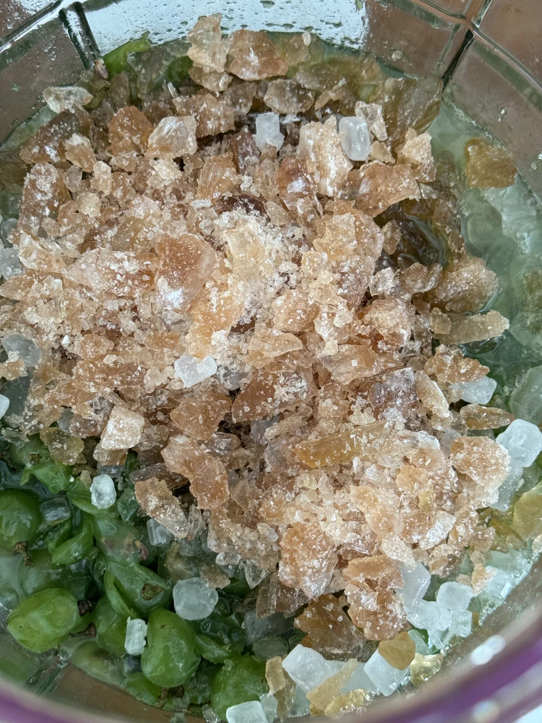 尝试自酿白葡萄酒，半个月后看是否翻车