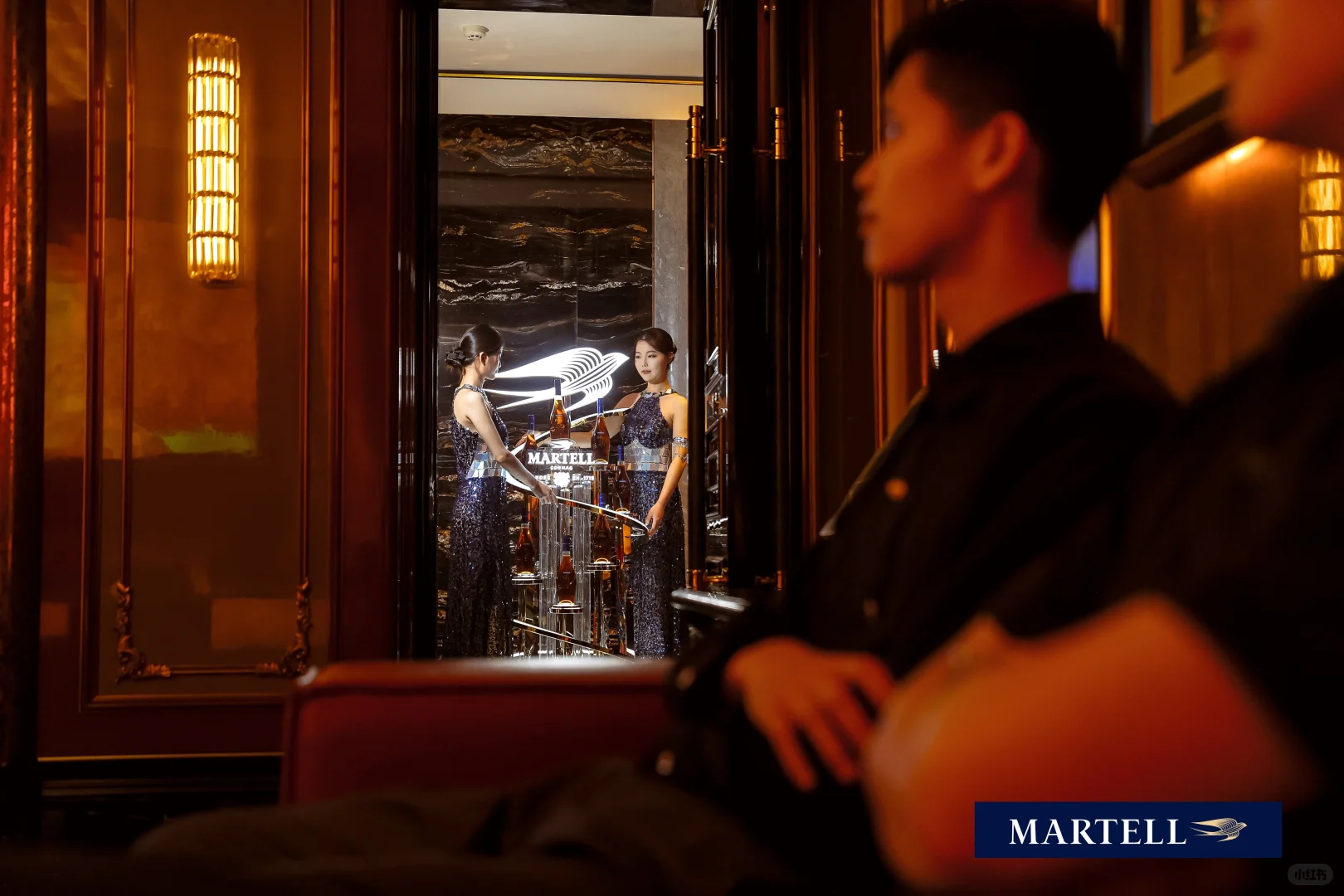 官摄上线 又来给MARTELL 拍图啦