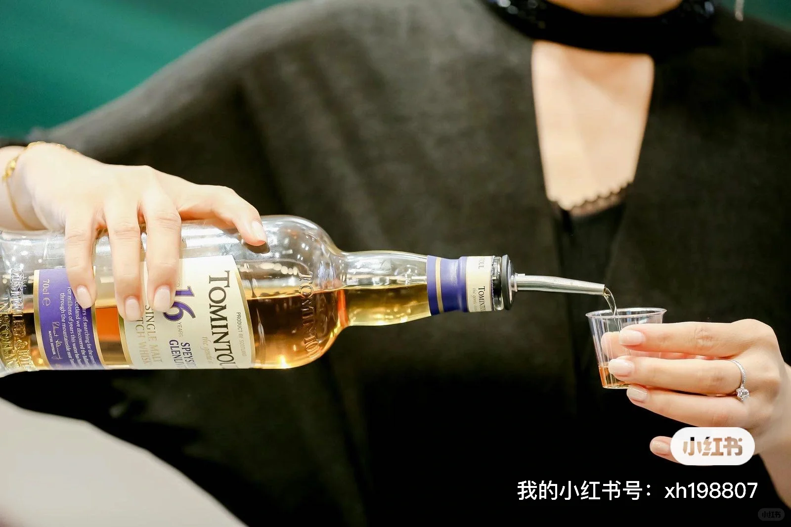 青岛人私藏！在海风里喝掉百年历史，这才是顶