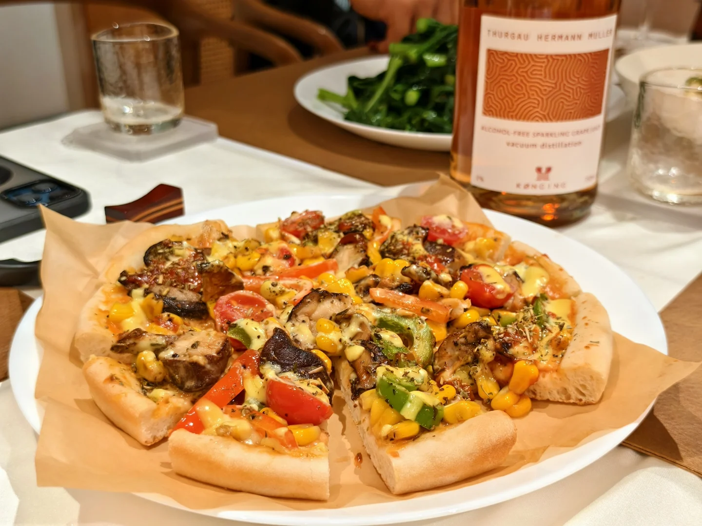 脱醇葡萄酒与纯素美食