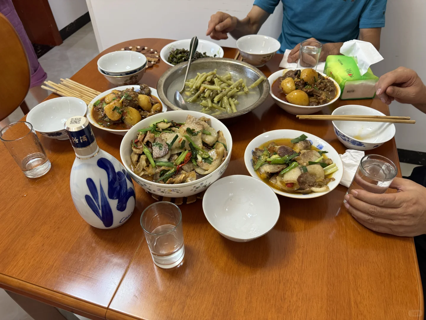 在浓酱核心产区，品一款清香白酒