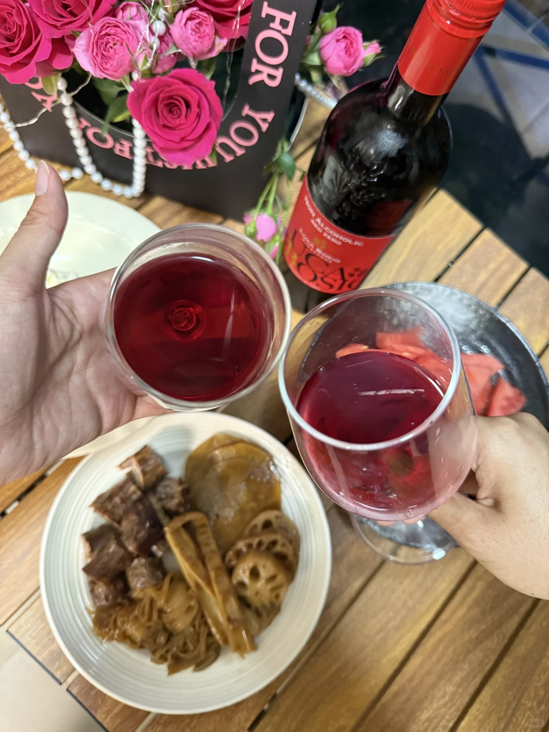 拿捏闺蜜的小心思就用这一瓶无醇红酒?