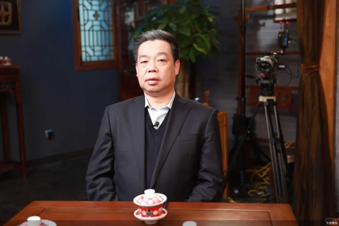 突发！网传湖北前首富居然之家老板坠楼身亡