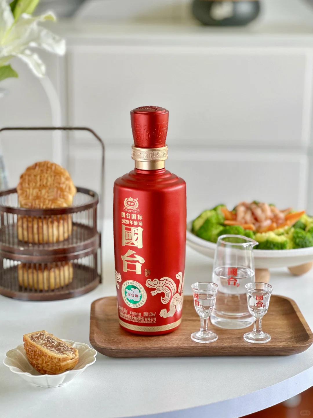 月圆举杯时，才懂团圆的真正味道