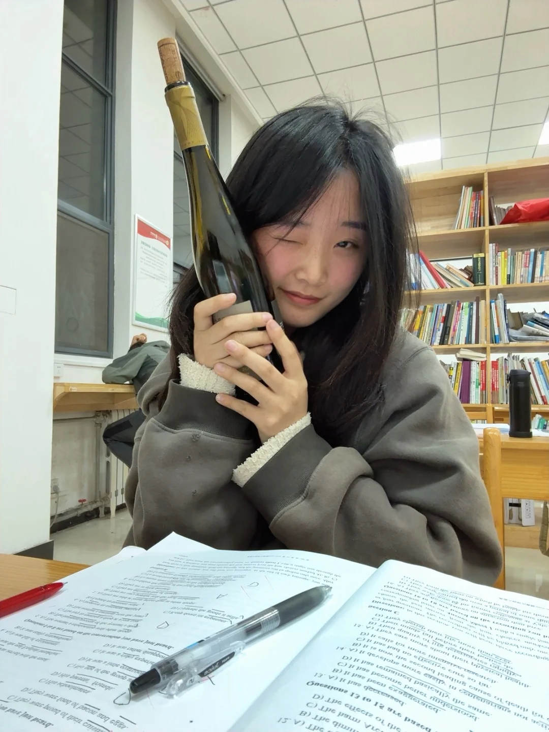 你知道的我们学葡萄酒的都是拿酒当水喝的
