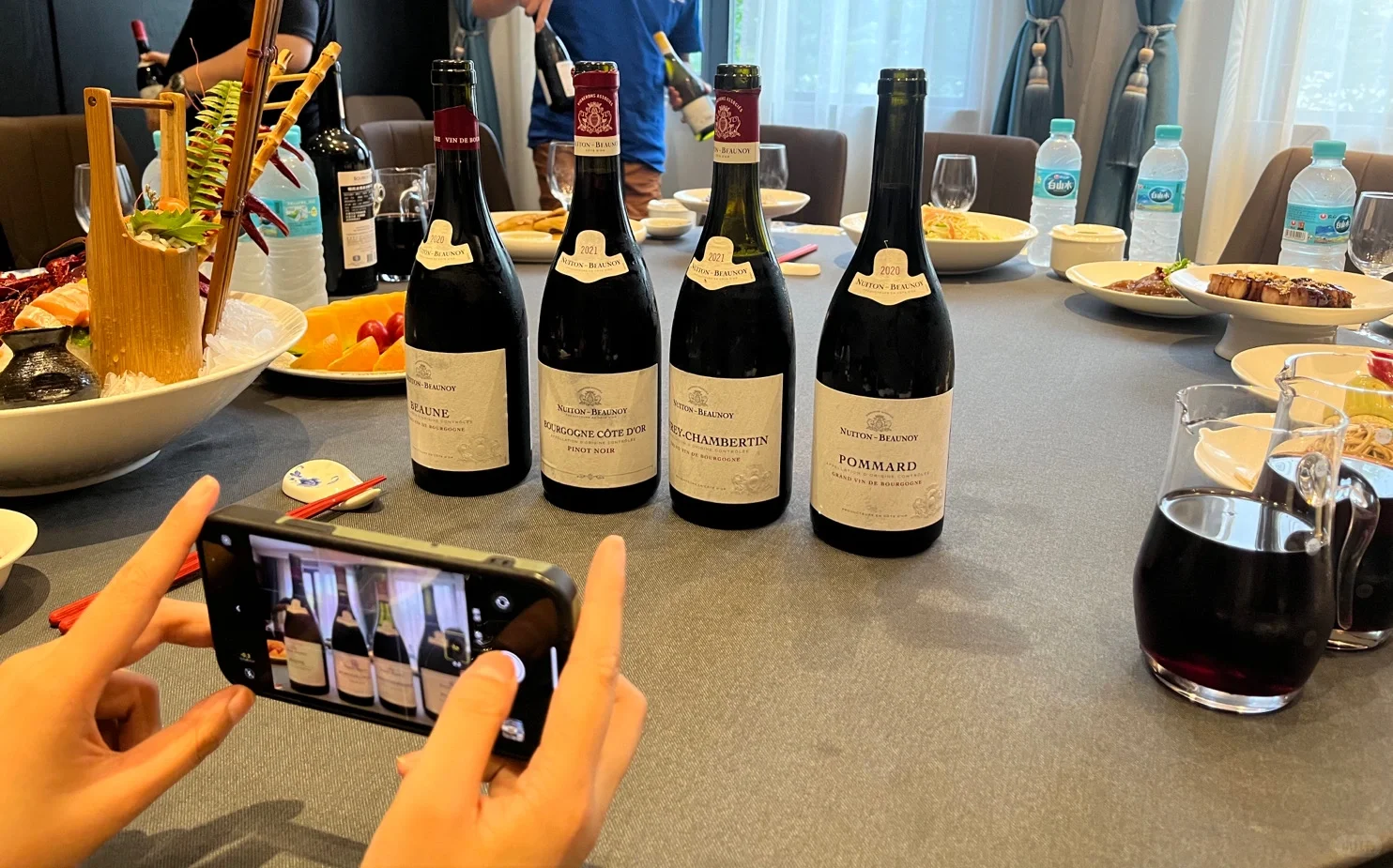 葡萄酒这个行业该如何开展工作呢？